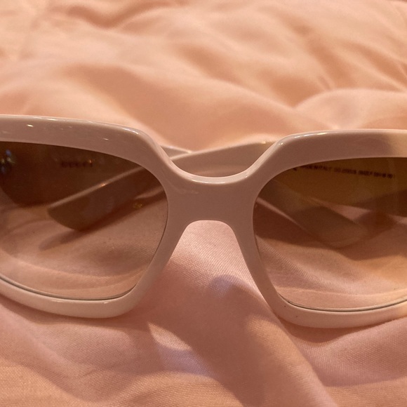 Gucci White Sunglasses - Picture 4 of 7